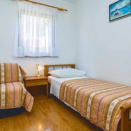 Two-Bedroom Apartment in Lokva Rogoznica Buitenkant foto
