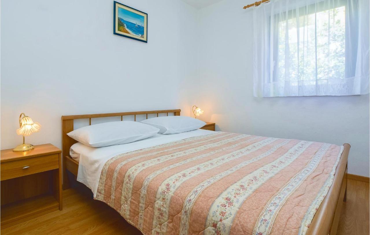 Two-Bedroom Apartment in Lokva Rogoznica Buitenkant foto